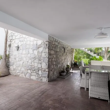 By The Beach Mediterranean Style * Marbella